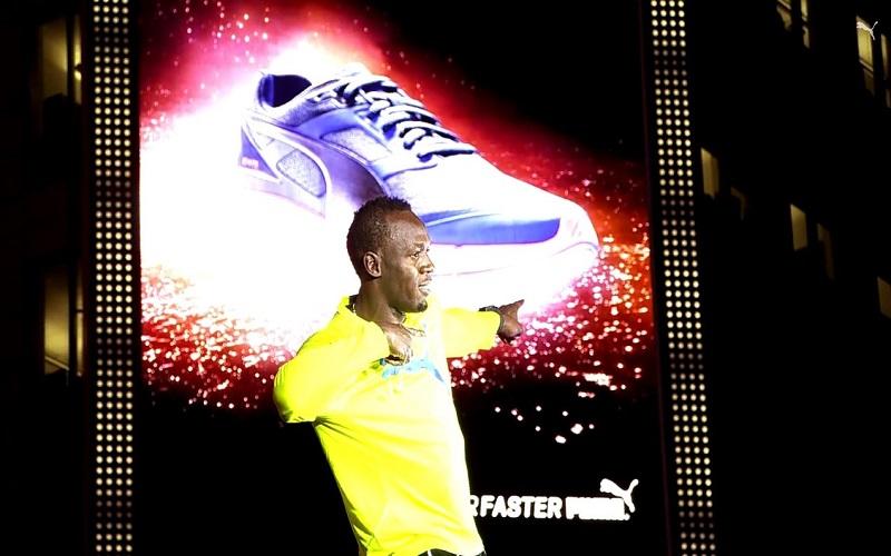 Puma fait courir Time Square pour dévoiler Usain Bolt et Ignite, la nouvelle chaussure de running
