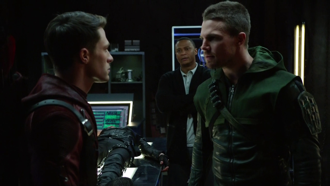 Les critiques // Arrow : Saison 3. Episode 13. Canaries. Les critiques // Arrow : Saison 3. Episode 13. Canaries.
