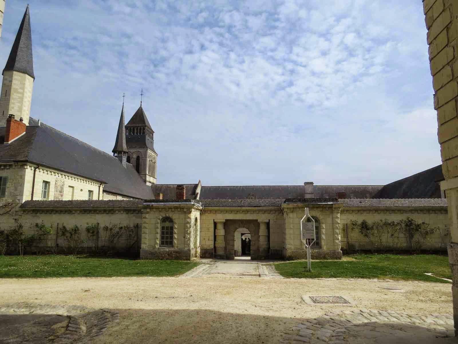 Les villages de Montsoreau & Fontevraud l'Abbaye dans l'Anjou
