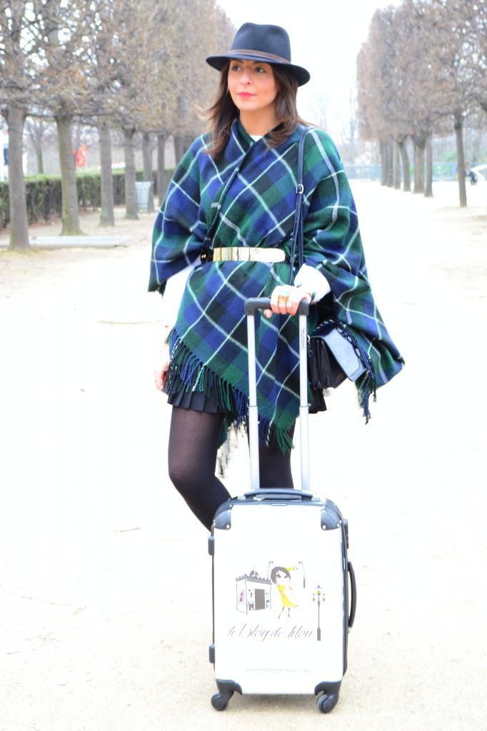 Poncho ceinturé, valise personnalisée photo leblogdelilou-poncho2_zps0207fc99.jpg