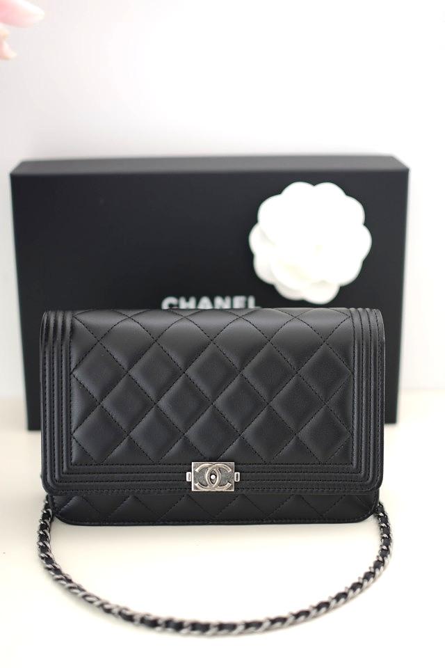 Soumise Chanel Boy WOC by Colineseraconte 1