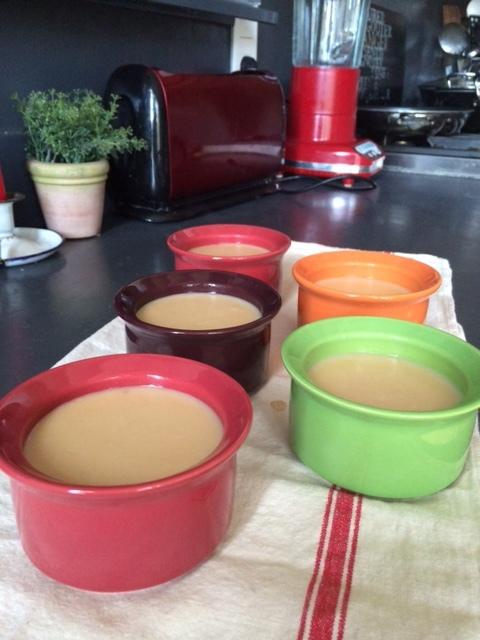 Petits pots de crème vanille au lait de noisette Petits pots de crème vanille au lait de noisette