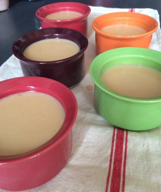 Petits pots de crème vanille au lait de noisette Petits pots de crème vanille au lait de noisette