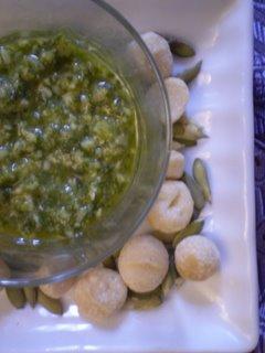 Pesto exotique:coriandre, graines de courge et noix de macadamia