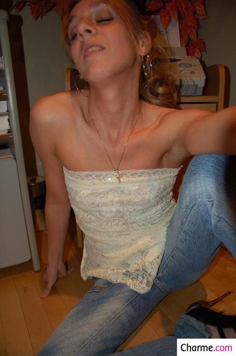 amatrice chaude petits nichons amateur