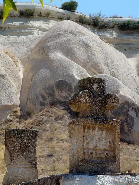 Turquie - jour 21 - Vallées de Cappadoce  - 018 - Çavuşin, le cimetière