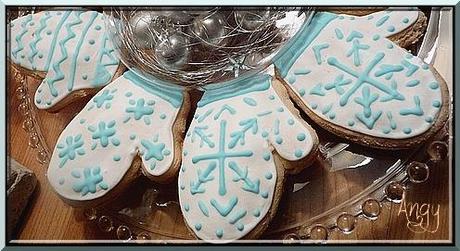 Biscuits de Noël moufles décorées...