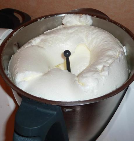 Iles flottantes à la crème aux carambars au TM31 P1060594