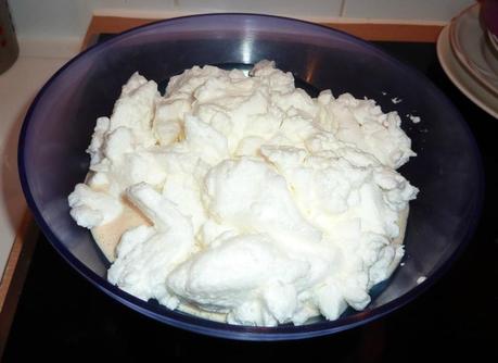 Iles flottantes à la crème aux carambars au TM31 P1160297