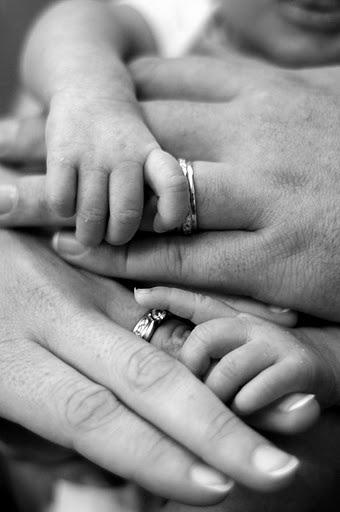 Plaisirs pour les yeux #1.... les mains sont le reflet de l'âme Plaisirs pour les yeux #1.... les mains sont le reflet de l'âme