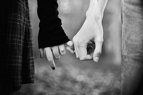 Plaisirs pour les yeux #1.... les mains sont le reflet de l'âme Plaisirs pour les yeux #1.... les mains sont le reflet de l'âme