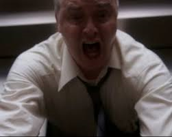 10 Morts Fameuses en Ouverture de Six Feet Under 10 Morts Fameuses en Ouverture de Six Feet Under