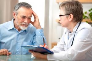 ALZHEIMER: Visite du Pr Hank F. Kung, père d’Amyvid® pour le diagnostic précoce de la maladie – CHRU Tours Fotolia_50296476_XS