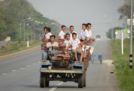 Issan, meeting with school children on road fast double track