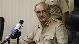 Le commandant général de l’armée libyenne, Khalifa Haftar, «coordonne avec Israël» !