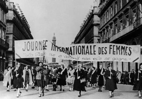 Inégalités hommes-femmes en France B_a819BU0AAxodr