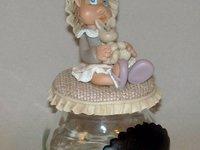 Pot douceur avec bébé fillette en porcelaine froide Pot douceur avec bébé fillette en porcelaine froide