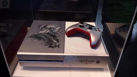 Une Xbox One aux couleurs de The Witcher 3