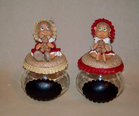 Pot douceur avec bébé fillette en porcelaine froide Pot douceur avec bébé fillette en porcelaine froide