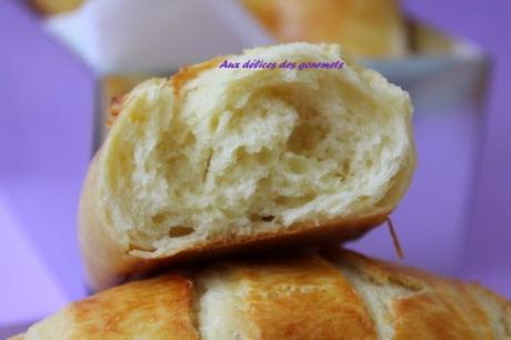 PETITS PAINS AU LAIT PETITS PAINS AU LAIT