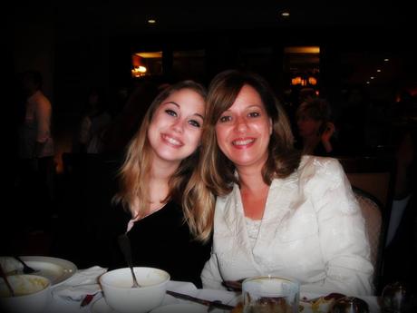 Leila, une jeune femme d’affaires passionnée Leila, une jeune femme d’affaires passionnée