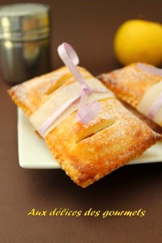 CHAUSSONS AUX POMMES CHAUSSONS AUX POMMES