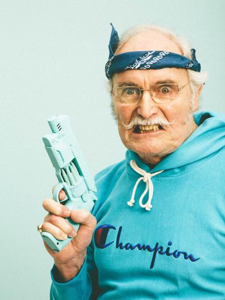 Leisure Wear, à quoi ressemblerons-nous en vieillissant ? Alex-de-Mora-Leisure-Wear-8