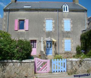 Perles d’élèves – 38 Ile-d-Arz-Maison-Rose-Bleue