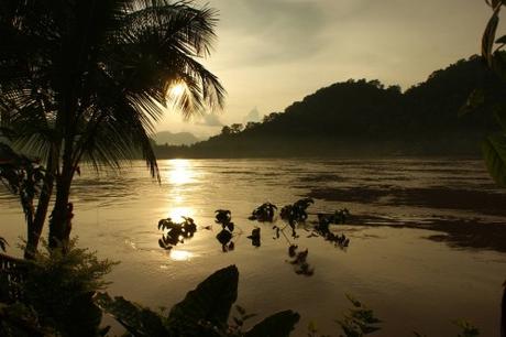 coucher-de-soleil-sur-le-mekong.JPG