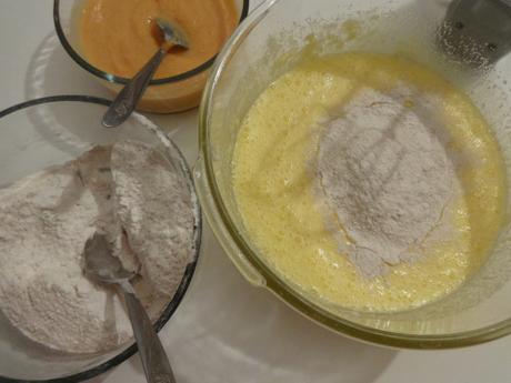 GÂTEAU À LA CONFITURE AVEC GANACHE DE CHOCOLAT/ JAM CAKE WITH CHOCOLATE GANACHE / PASTEL DE MERMELADA CON GANACHE DE CHOCOLATE image