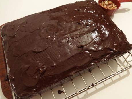 GÂTEAU À LA CONFITURE AVEC GANACHE DE CHOCOLAT/ JAM CAKE WITH CHOCOLATE GANACHE / PASTEL DE MERMELADA CON GANACHE DE CHOCOLATE image
