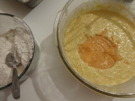 GÂTEAU À LA CONFITURE AVEC GANACHE DE CHOCOLAT/ JAM CAKE WITH CHOCOLATE GANACHE / PASTEL DE MERMELADA CON GANACHE DE CHOCOLATE image