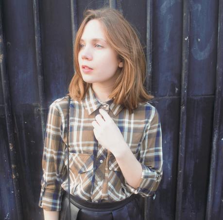 La chemise à carreaux La chemise à carreaux