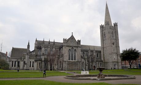 ON A TESTE: E-TV en Irlande pour la Saint Patrick ! cathedrale