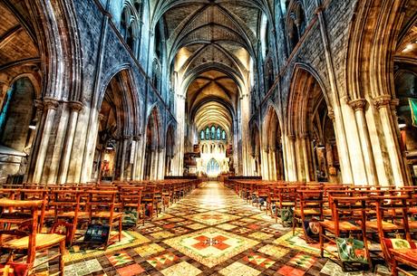 ON A TESTE: E-TV en Irlande pour la Saint Patrick ! eglise