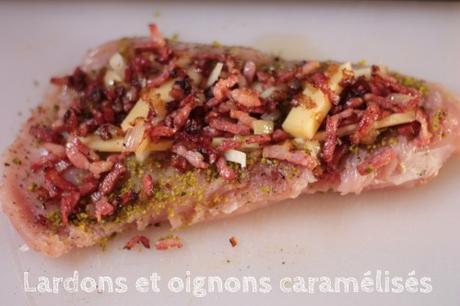 Médaillon de dindonneau farci: comté, pistaches, oignons & lardons.