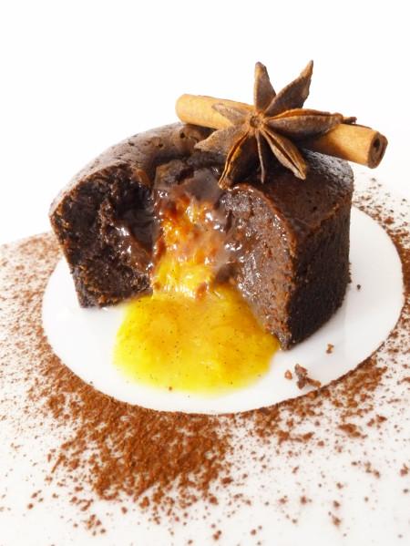 Fondant chocolat-Cointreau et coeur à l'orange épicée Fondant chocolat-Cointreau et coeur à l'orange épicée