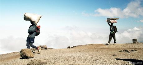 Le toit de l’Afrique : mon ascension du Kilimandjaro : il y a presque 10 ans déjà ! (1ère partie) Le toit de l’Afrique : mon ascension du Kilimandjaro : il y a presque 10 ans déjà ! (1ère partie)