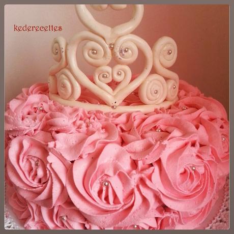 Rose cake de Princesse avec sa couronne