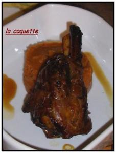 Souris d'agneau au miel et purée de patate douce au cobb. Souris d'agneau au miel et purée de patate douce au cobb.