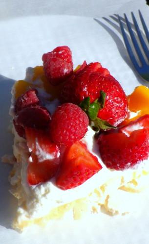 Pavlova Fraises, Mangues Et Framboises Pavlova Fraises, Mangues Et Framboises