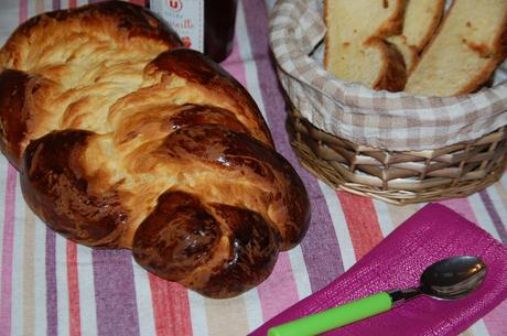 Brioche vendéenne