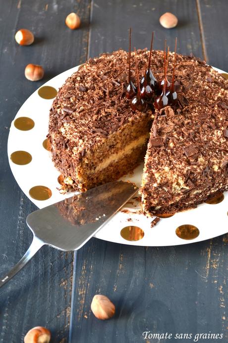 Gâteau aux noisettes et sa crème au café Gâteau aux noisettes et sa crème au café