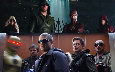 Arrow et The Flash se réunissent dans une excellente bande-annonce promo ! Arrow et The Flash se réunissent dans une excellente bande-annonce promo !