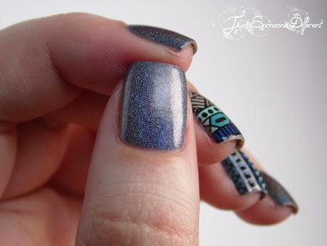 Reverse stamping week #1 - Aztec nails Reverse stamping week #1 - Aztec nails