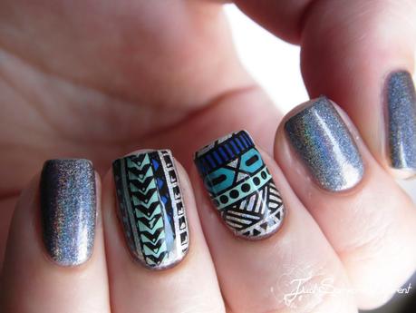 Reverse stamping week #1 - Aztec nails Reverse stamping week #1 - Aztec nails