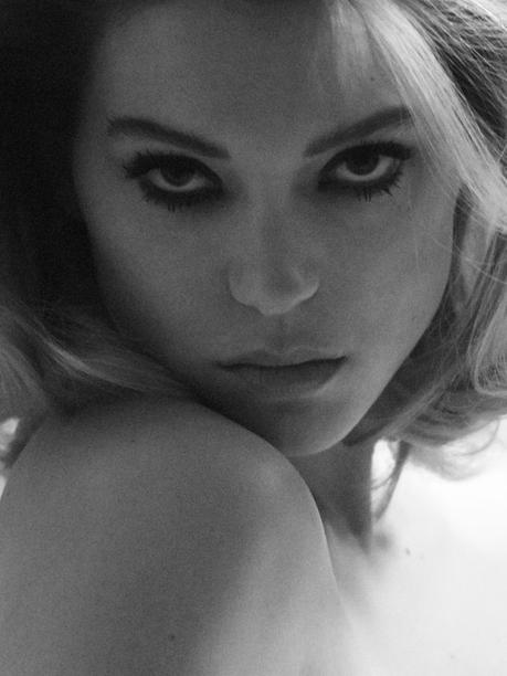 Léa Seydoux : une ‘Actrice Nommée Désir’ ea-seydoux-by-david-sims-for-vogue-paris-april-2015-magazine-03