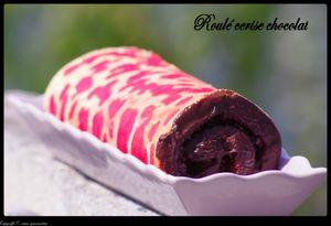Roulé cerise et chocolat noir roulé cerise chocolat
