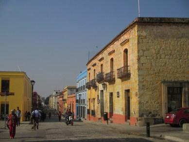 les abords de la cathédrale d'Oaxaca