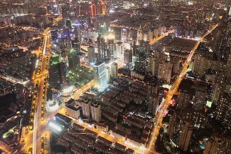 Shanghai - Vue sur Pudong depuis le World Financial Center (© Nicolas Vollmer, Flickr)